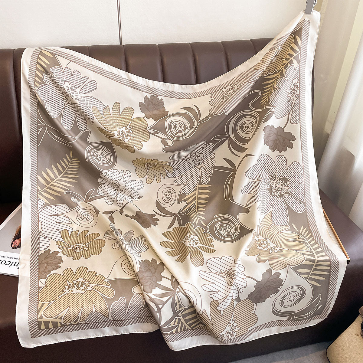 Spring and Autumn new retro flower printing simulation silk large square scarf women's French atmosphere professional twill shawl silk scarf