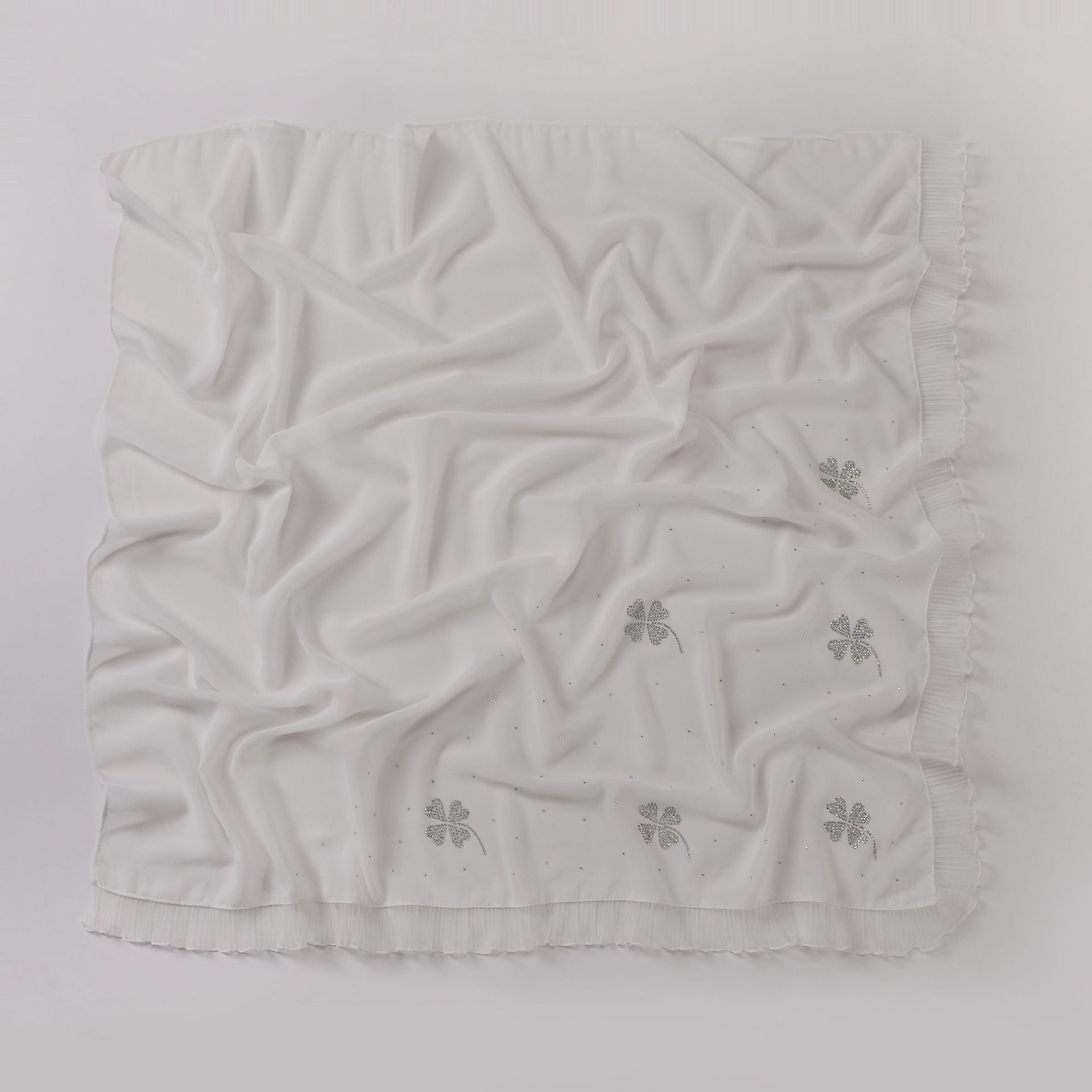 New four-leaf clover hot diamond organ edge pearl chiffon square scarf yarn scarf Middle East and Africa headscarf