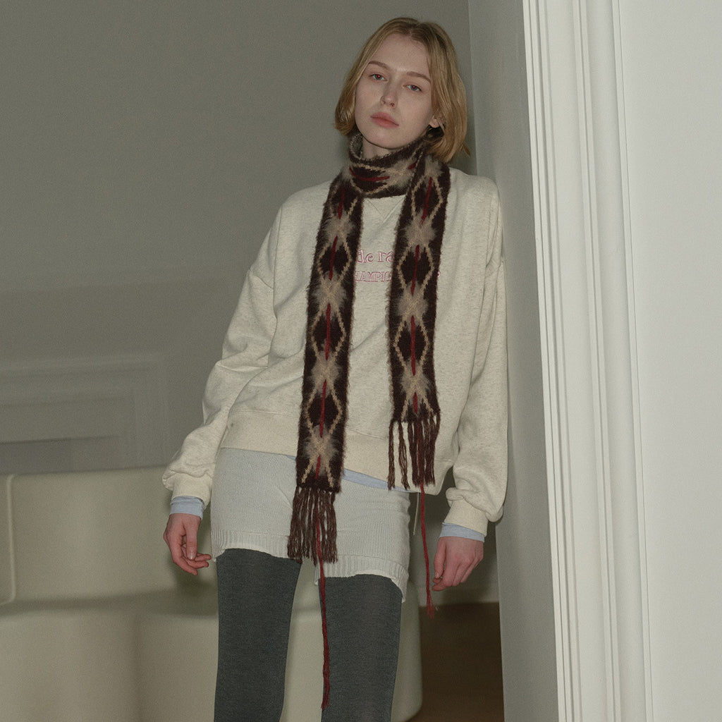 Designer show hand-threaded rhombus-shaped knitted thin and narrow small scarf women's winter style decorative brushed scarf