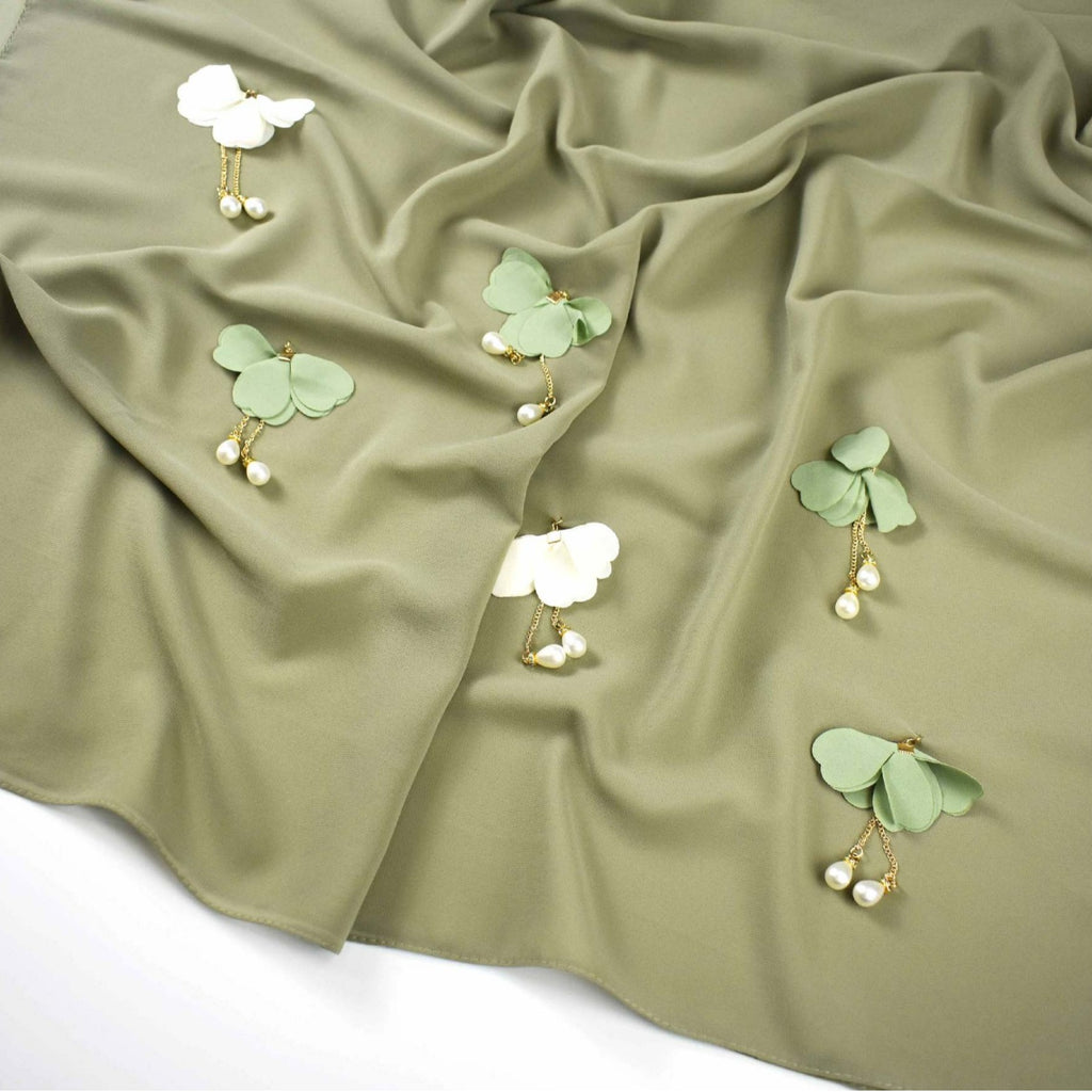 Spring and summer new pearl chiffon scarf women's hijab flower pearl yarn Middle East Malay headscarf