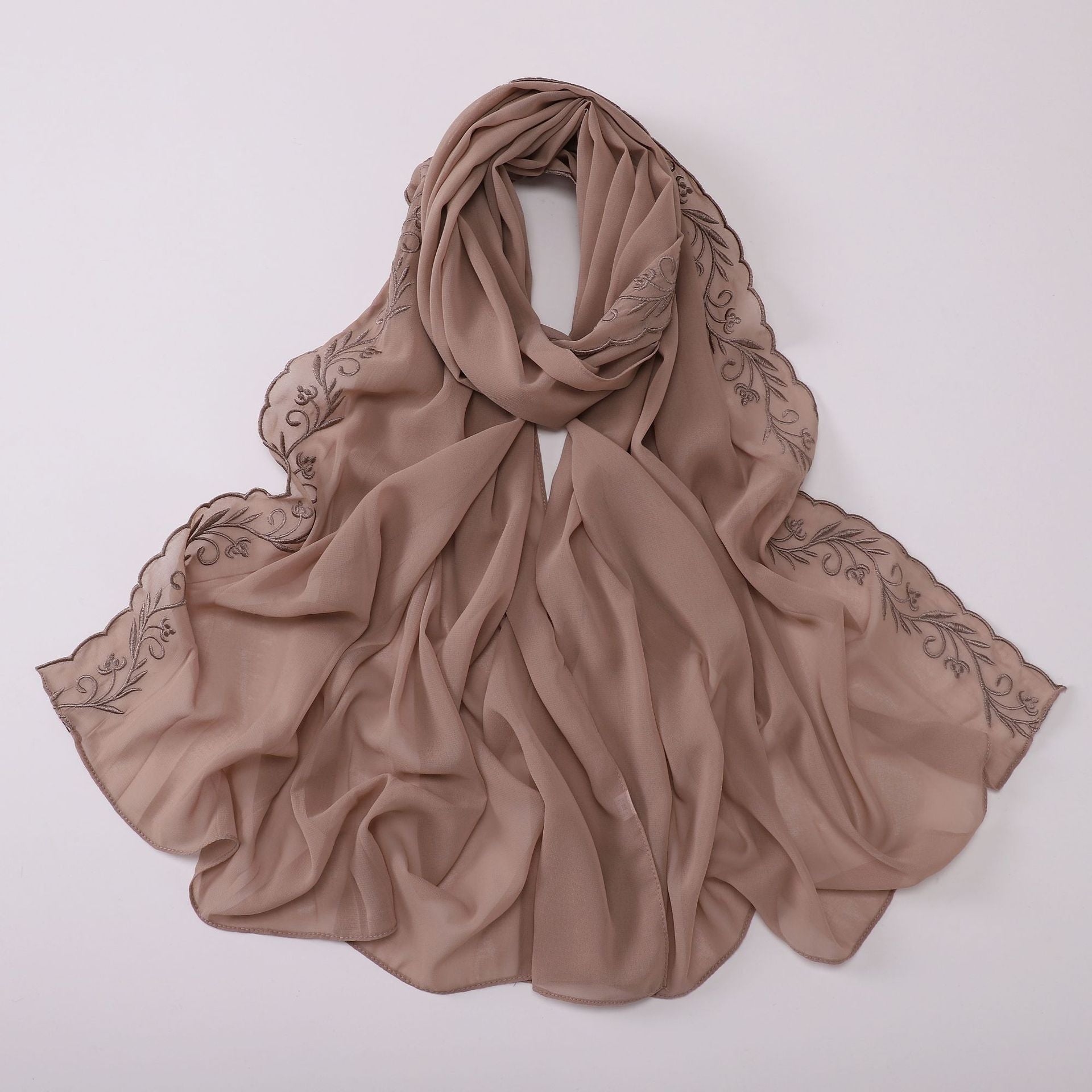 Outside the new pearl chiffon unilateral embroidered long towel Saudi Arabia Dubai Malaysia embroidered headscarf