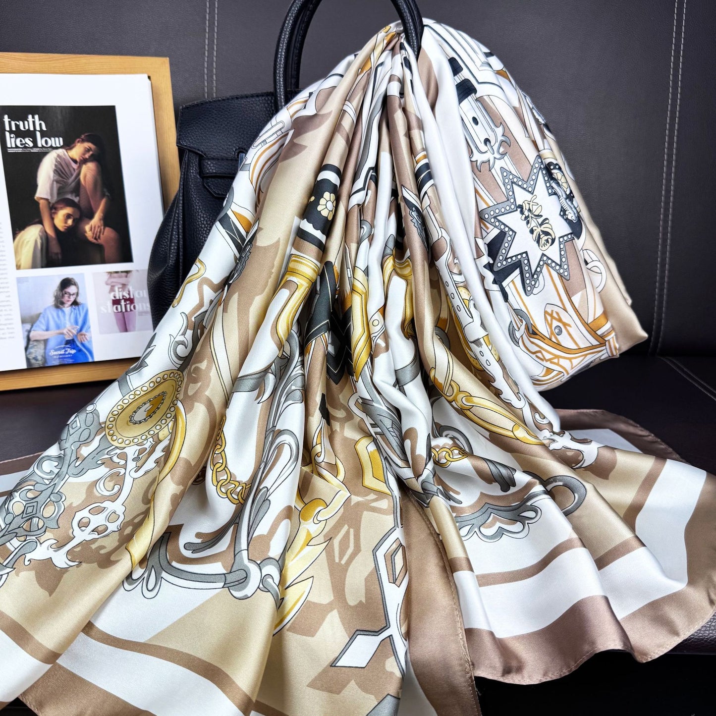 European and American fashion totem chain printed long silk scarf, elegant temperament women's vacation sunscreen thin shawl scarf