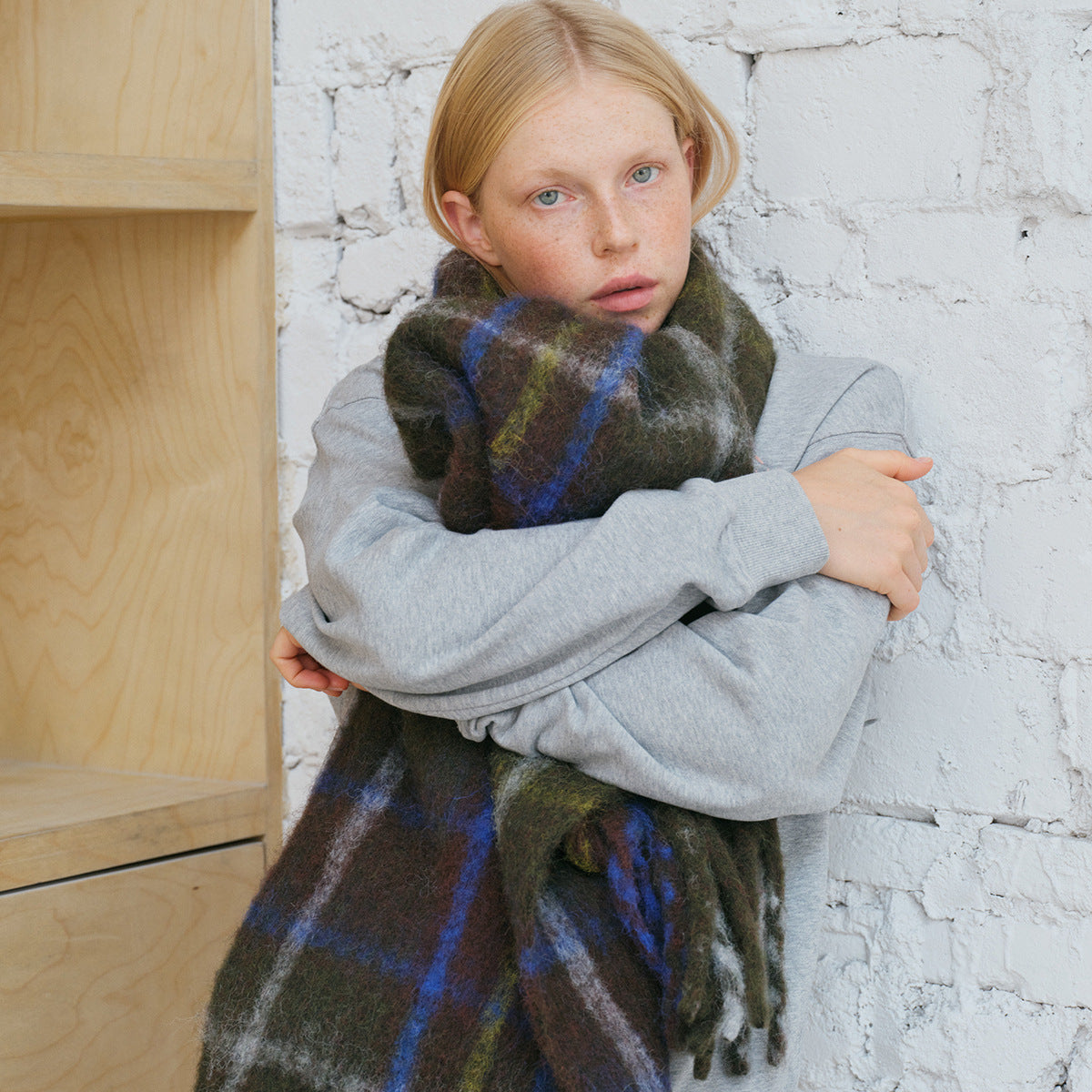 Wool blended plaid scarf women's winter enlarged shawl soft atmosphere coarse beard fringed plaid scarf