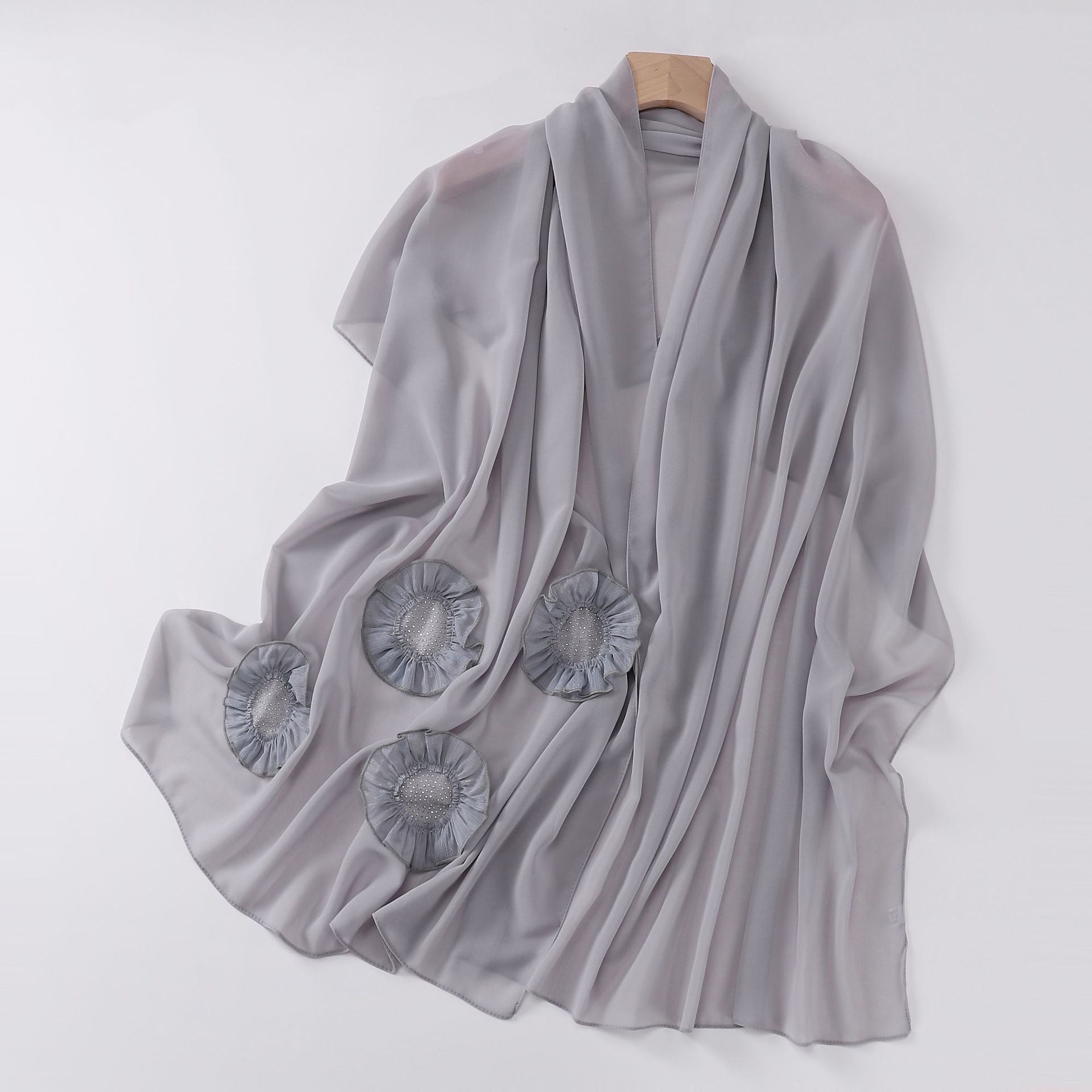 New pearl chiffon scarf circle hot diamond pleated lace long scarf Middle East Africa Malaysia headscarf