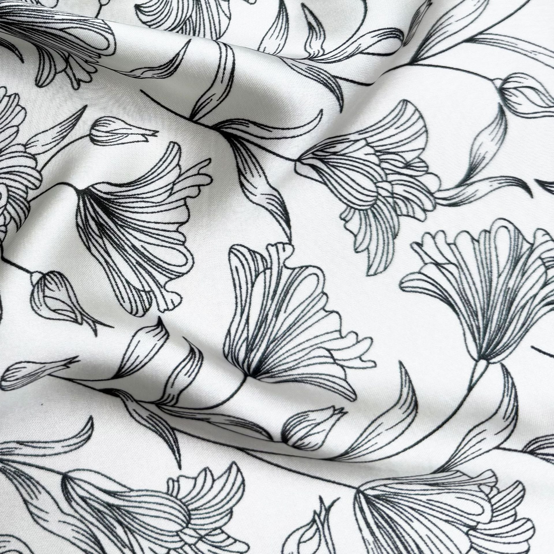 Fashion versatile black and white plant leaves long silk scarf, temperament female travel vacation sunscreen shawl