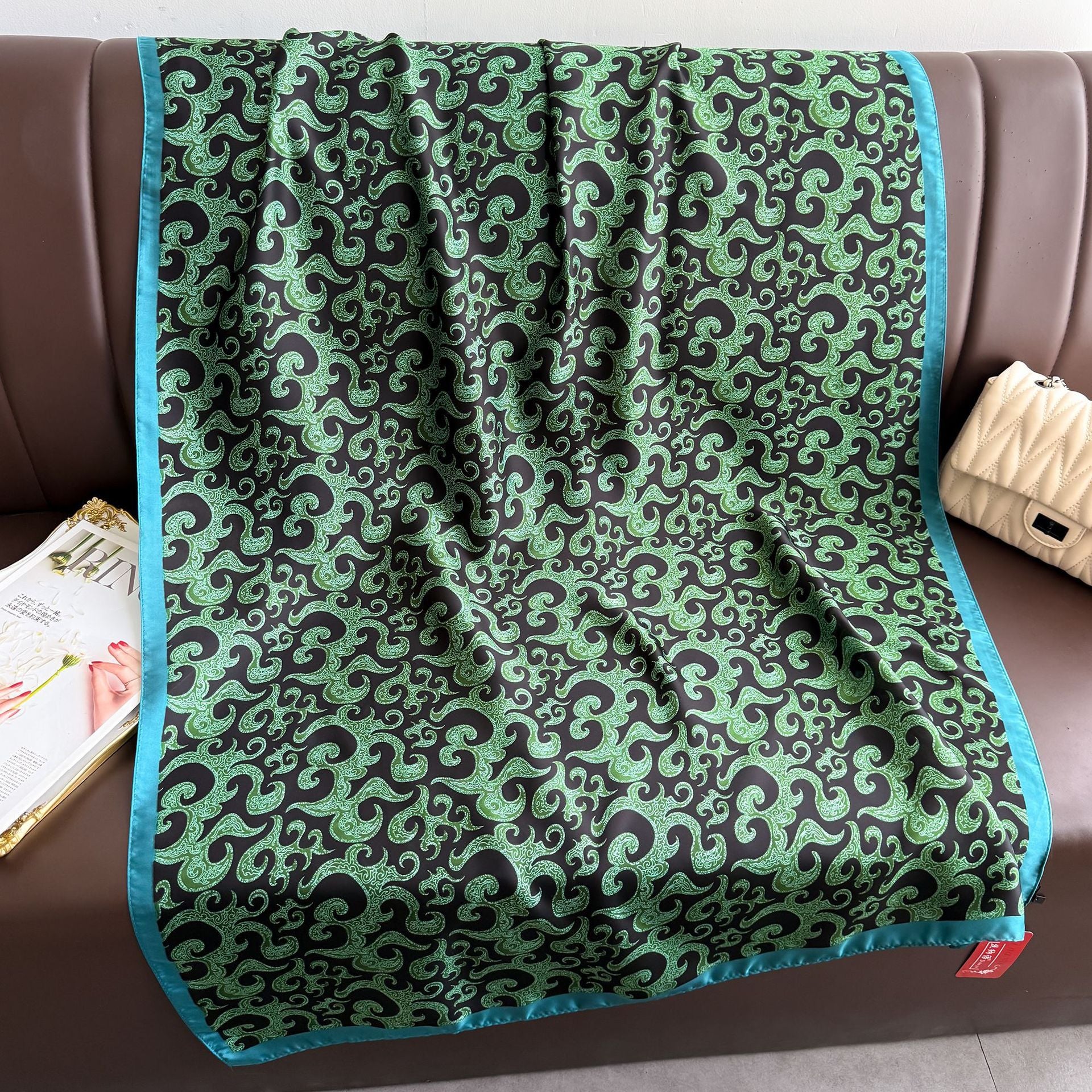 Fashion versatile literary retro auspicious cloud cashew pattern long silk scarf, simple and elegant temperament with shawl