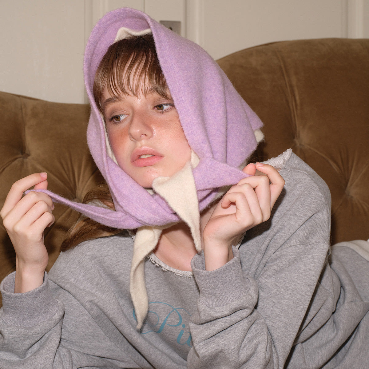 Contains 30 wool blended solid color knitted triangle scarf for women's autumn and winter Korean foreign small scarf headscarf dual-purpose