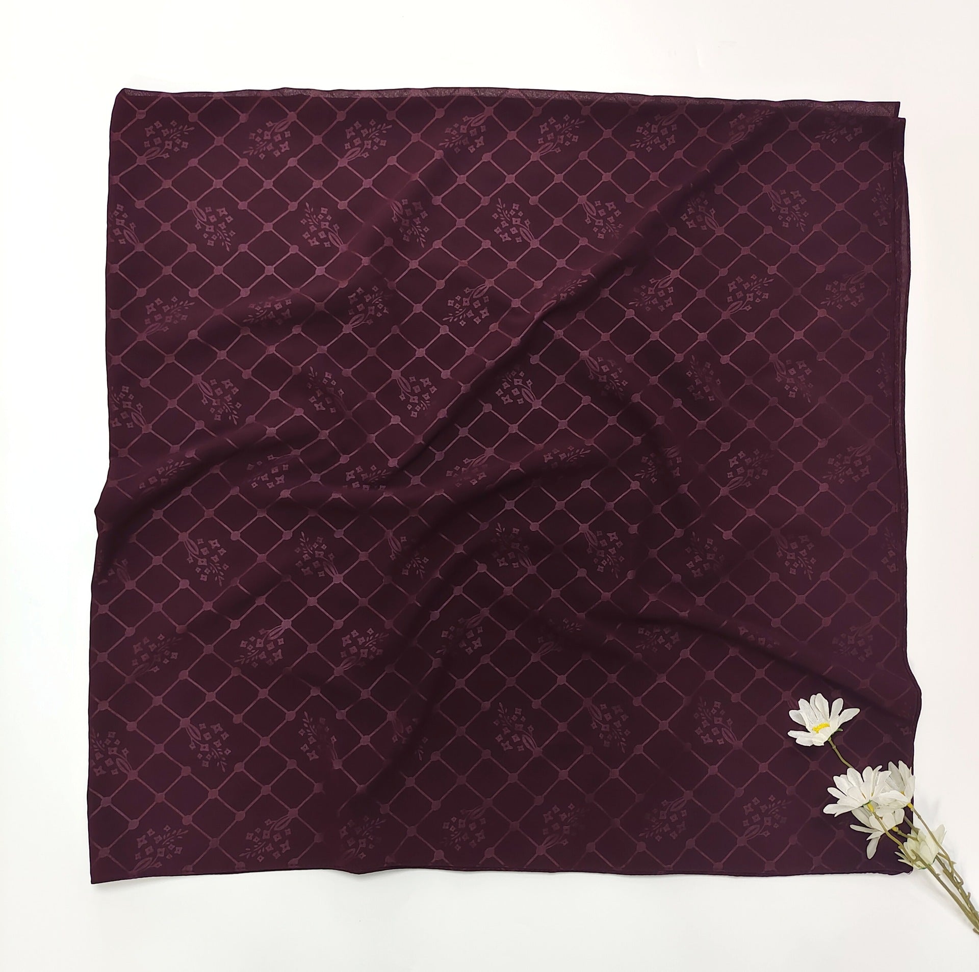 Customized various sizes Chiffon cotton polyester long scarf Square scarf Embossed printing Middle East headscarf