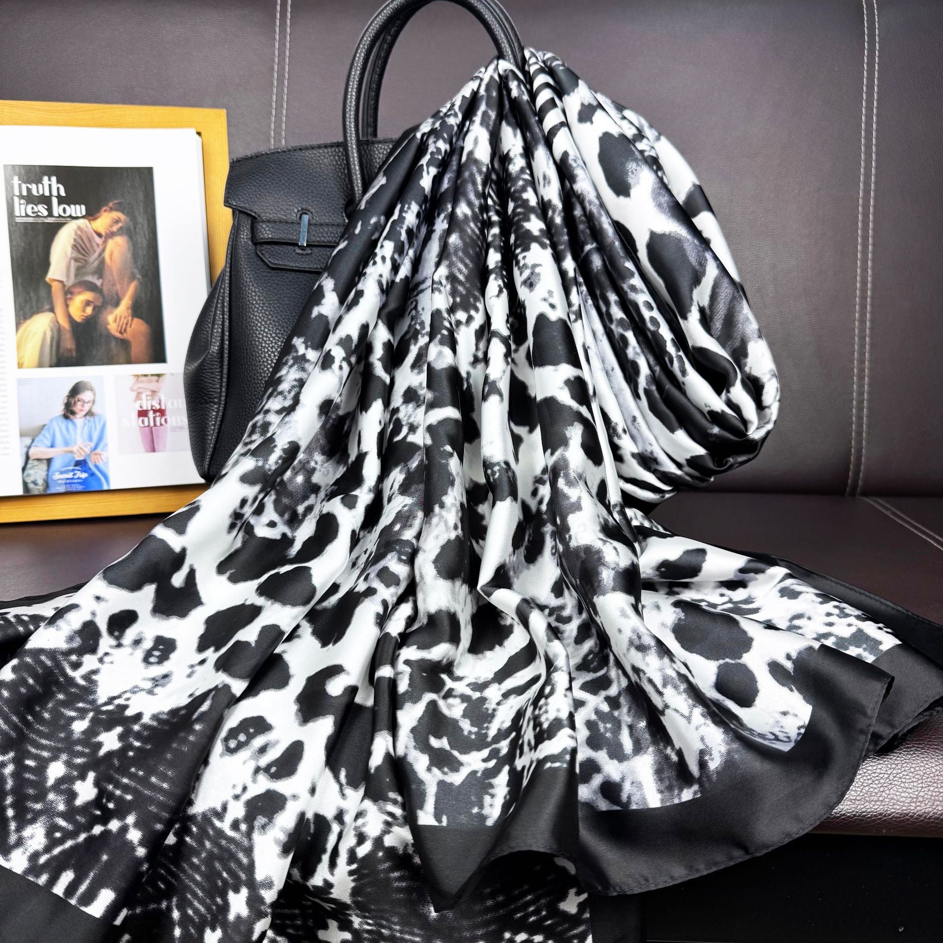 European and American fashion color leopard print brocade long silk scarf, spring, summer and autumn travel vacation sunscreen shawl scarf