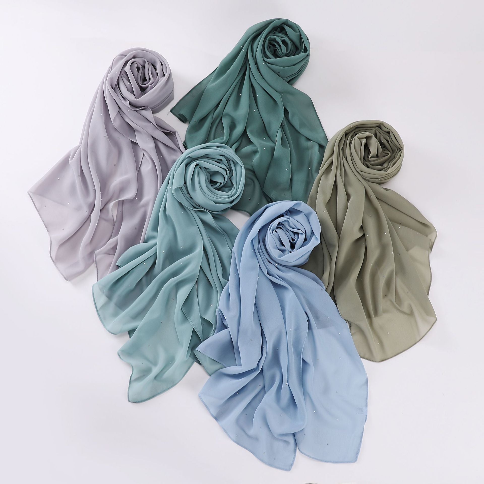 New pearl chiffon, long scarf, gypsy hot diamond, scarf, gauze, Middle Eastern headscarf, hijab in Indonesia.