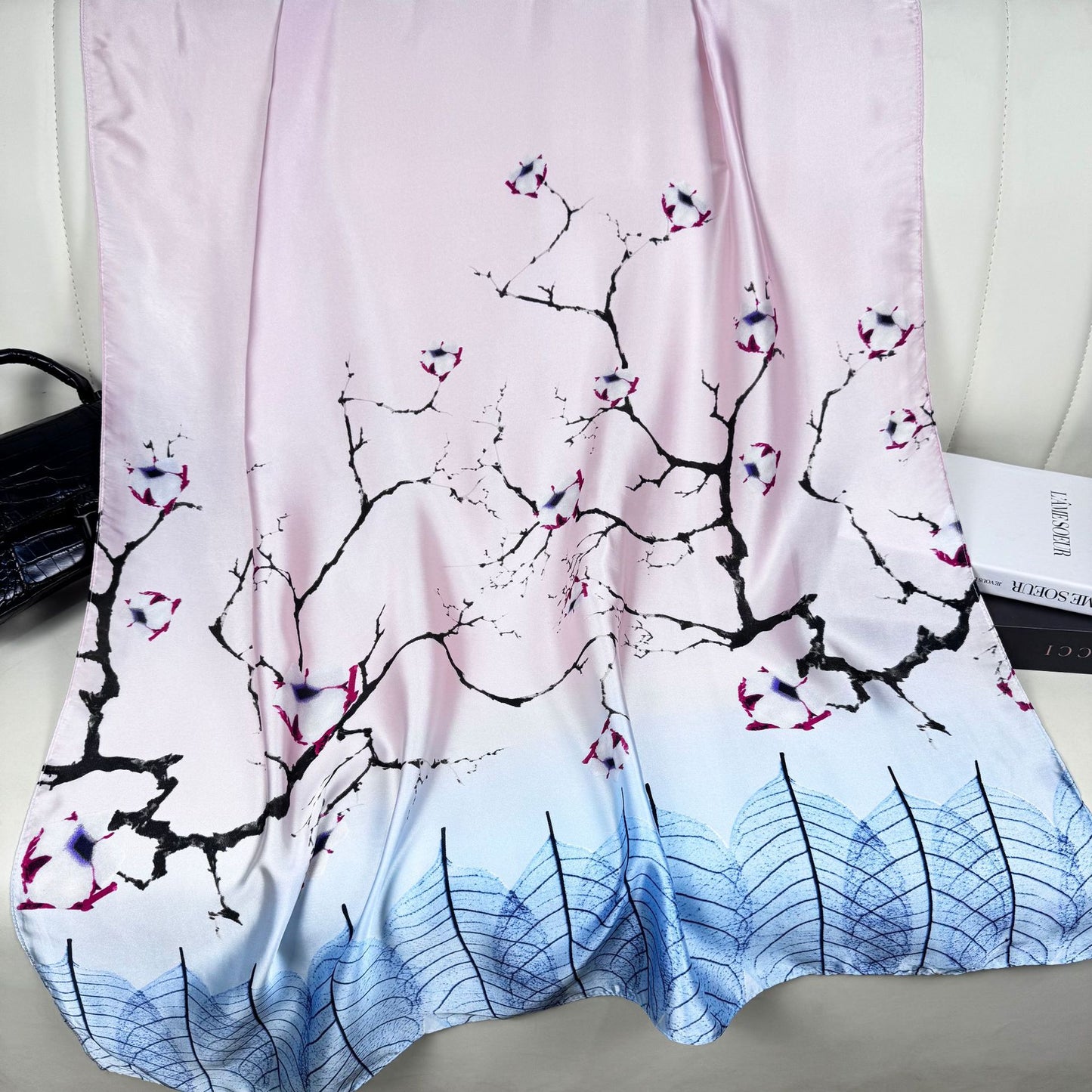 Korean version of simple and versatile plants, flowers, leaves, long silk scarves, elegant temperament, women's decoration, shawl scarf