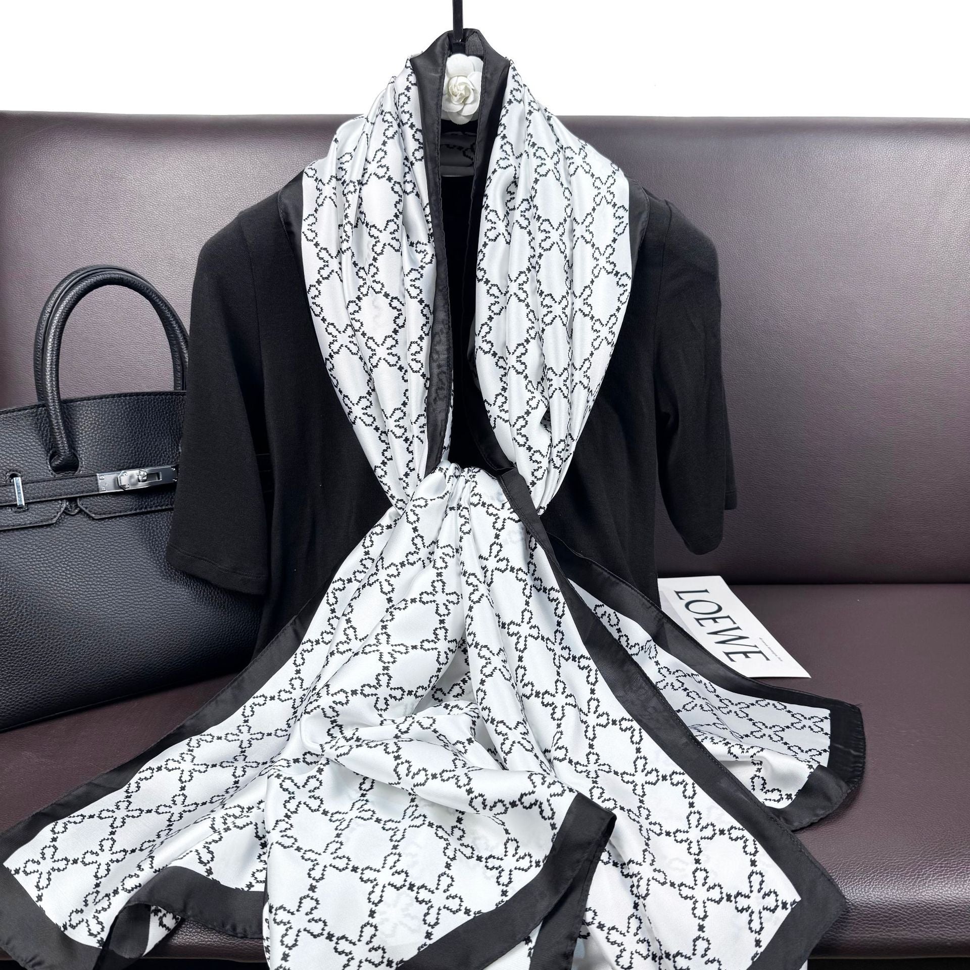 Simple and elegant ethnic women's decorative outer shawl, geometric cross pattern printing long silk scarf headscarf