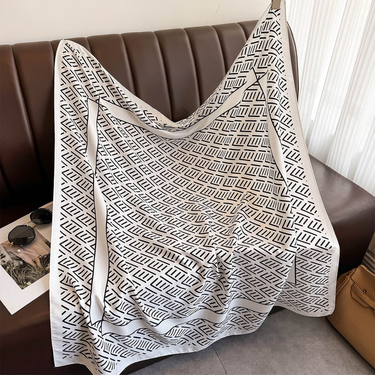 New spring and summer fashion silk scarf striped twill silk shawl women's versatile 90 square scarf sunshade scarf scarf