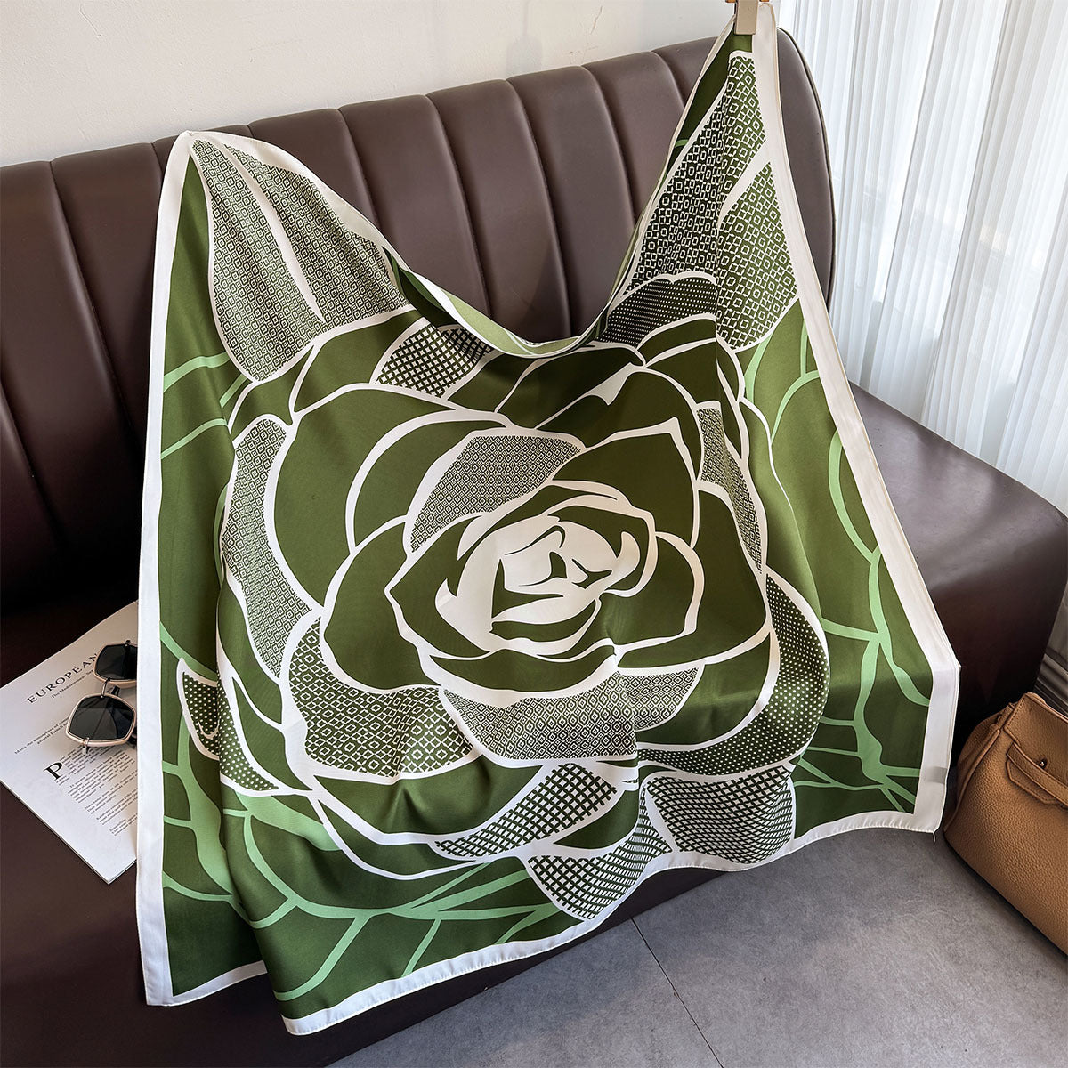 Silk scarf Korean version printed color matching scarf twill silk large square scarf 90x90cm shawl sun protection travel headscarf