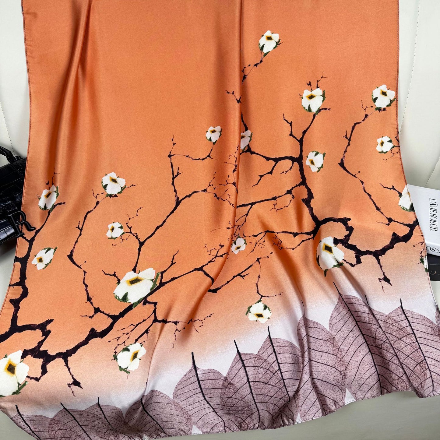 Korean version of simple and versatile plants, flowers, leaves, long silk scarves, elegant temperament, women's decoration, shawl scarf