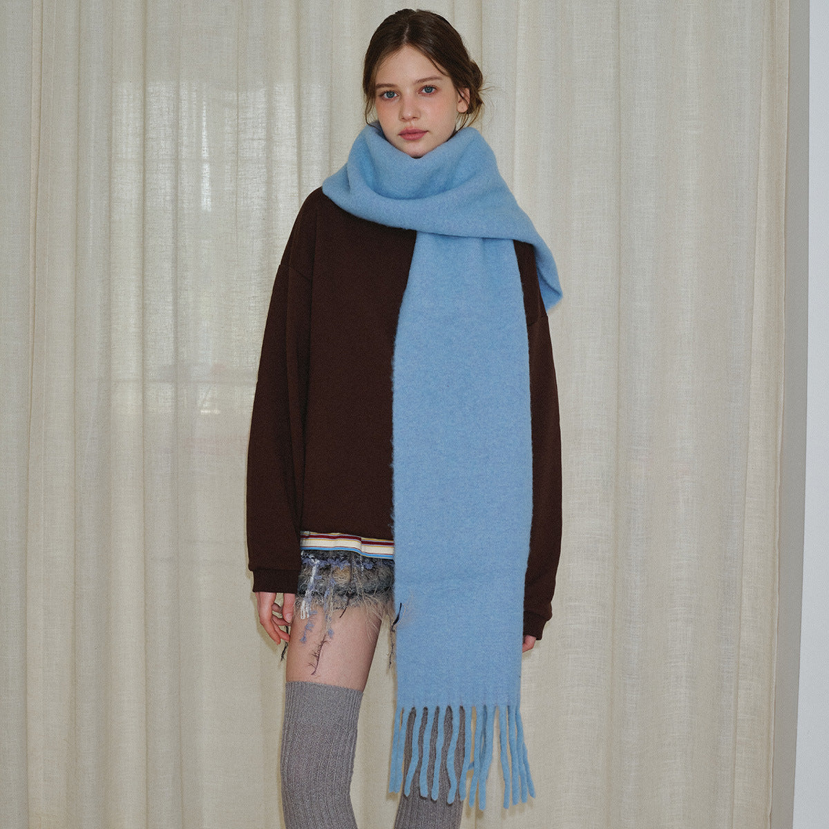 U's same style contains 32 wool solid color scarf for women, soft retro green wool in winter, ins atmosphere to increase the scarf