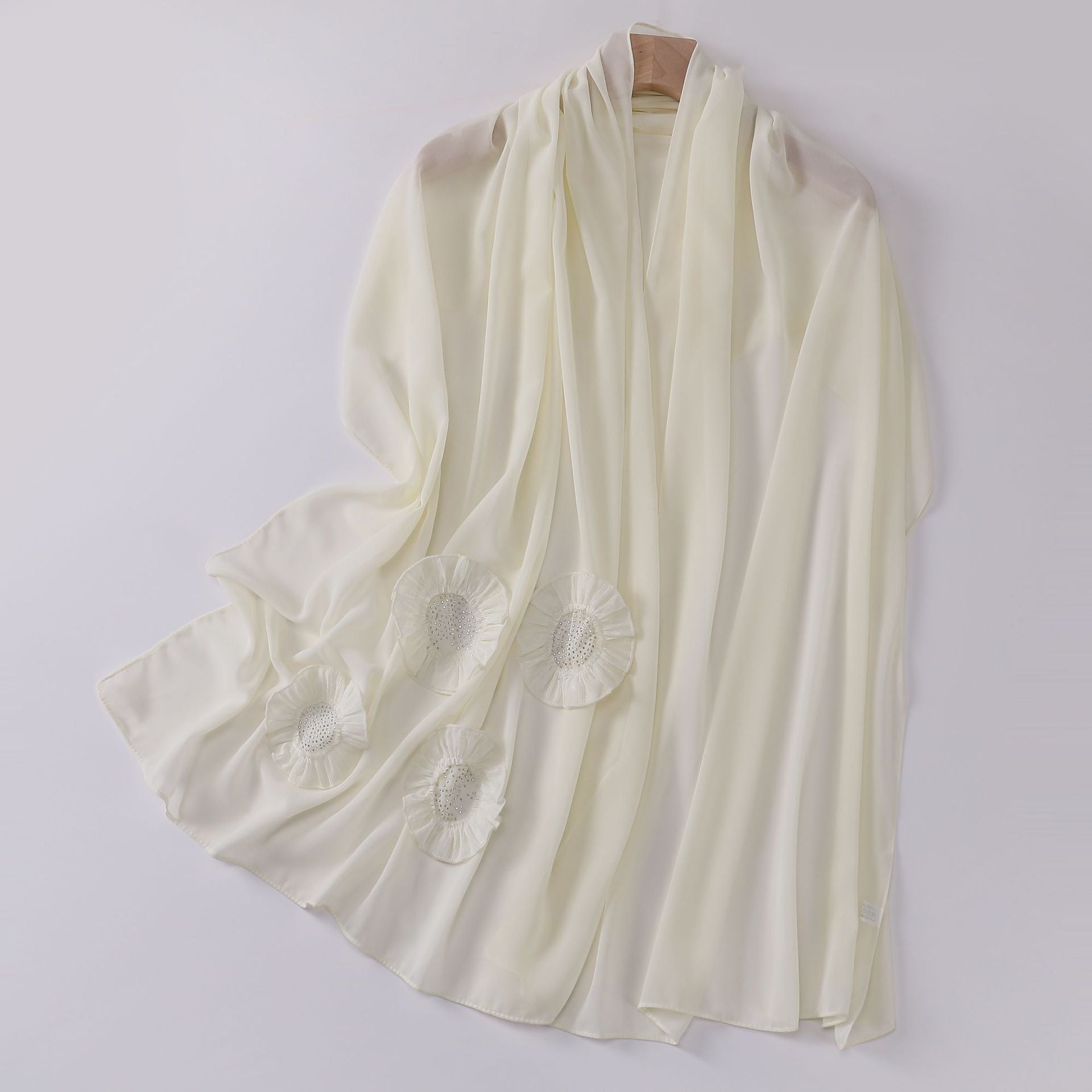 New pearl chiffon scarf circle hot diamond pleated lace long scarf Middle East Africa Malaysia headscarf