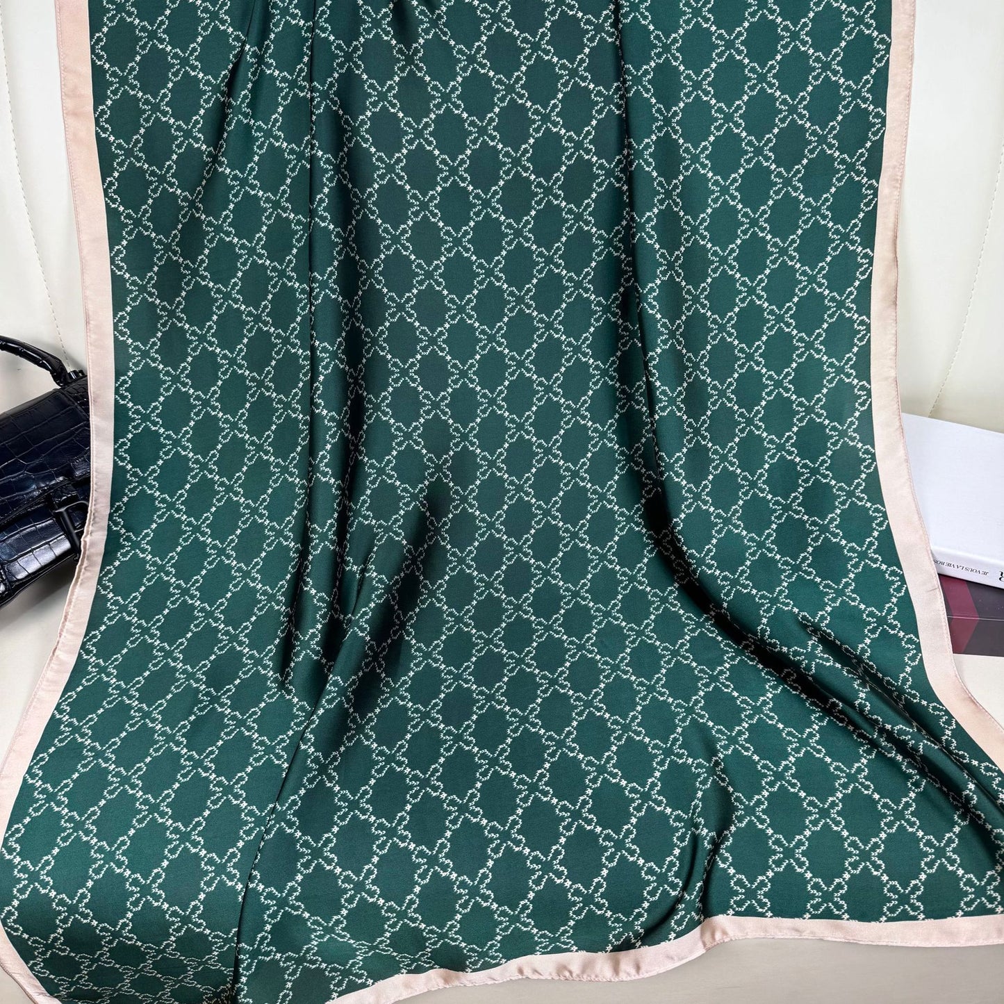 Simple and elegant ethnic women's decorative outer shawl, geometric cross pattern printing long silk scarf headscarf