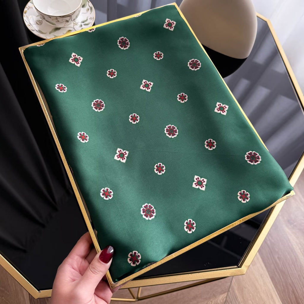 Simple and elegant, versatile small floral Duoli brocade long silk scarf, spring and summer travel vacation with sunscreen shawl