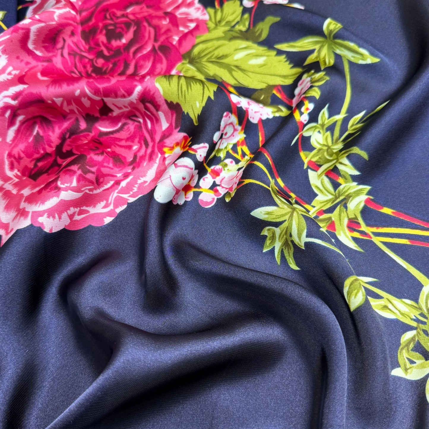 Simple and elegant temperament women's travel and vacation sunscreen silk scarf, simulated silky brocade long shawl scarf