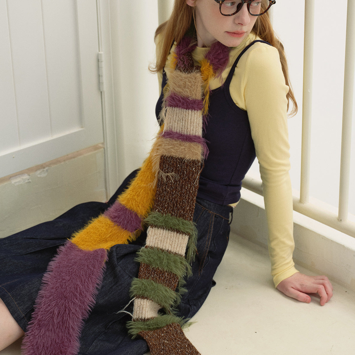 Show multi-material color matching shape decorative striped knitted fringed scarf men's and women's autumn and winter soft wool scarf