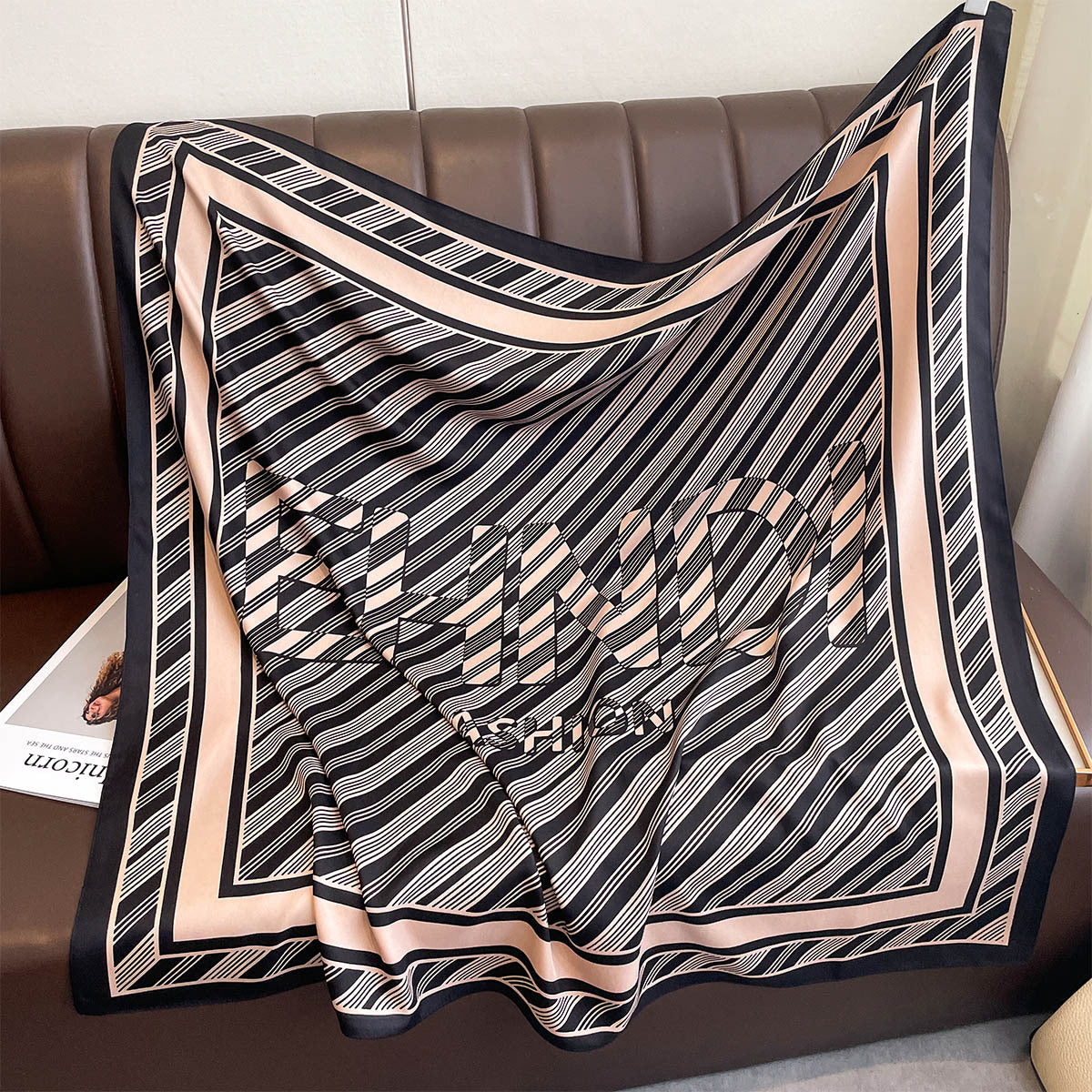 Autumn Fashion Simple Striped Letter 90CM Large Square Towel Ladies Commuting Daily Neck Protection Air Conditioning Room Shawl