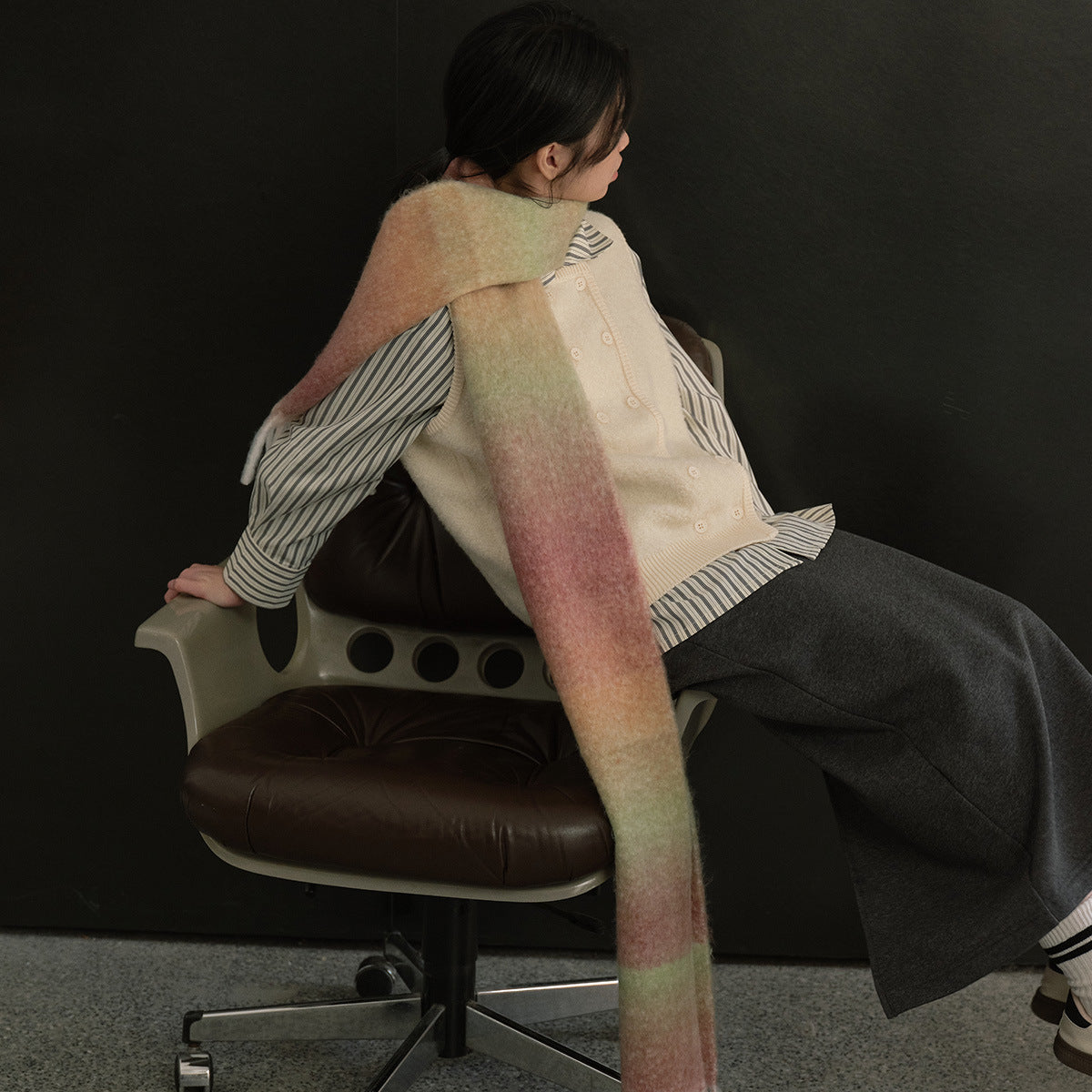 Wool blend gradual change marshmallow fringed scarf women's autumn and winter atmosphere with soft wool scarf