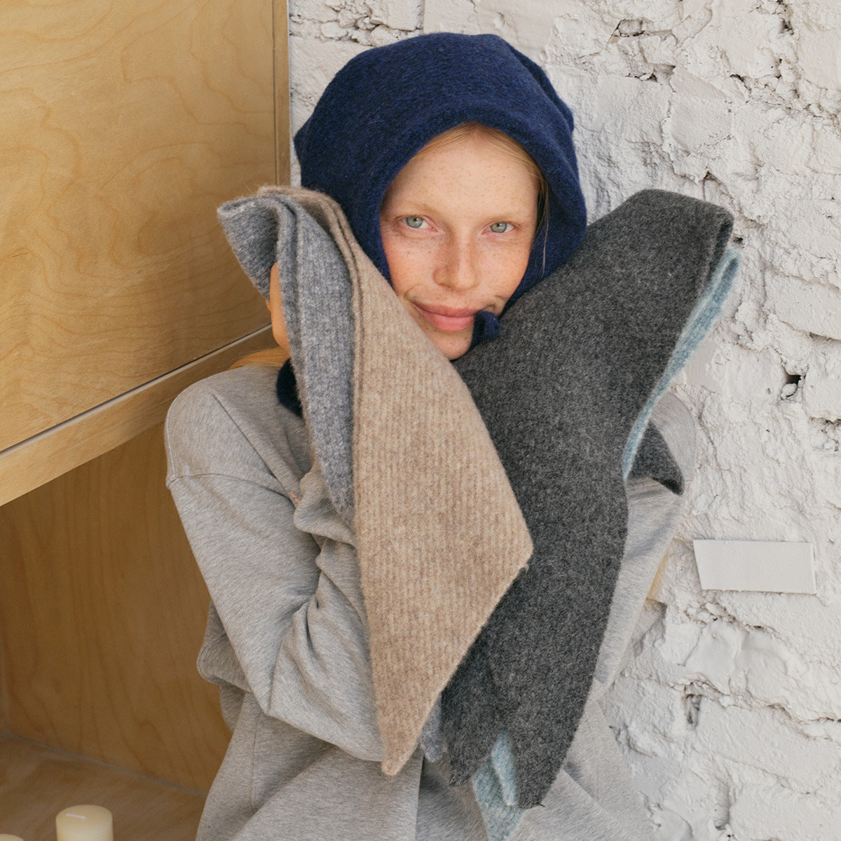 30 wool blended knitted triangular scarf women's autumn and winter neutral Korean neck protection wool small scarf