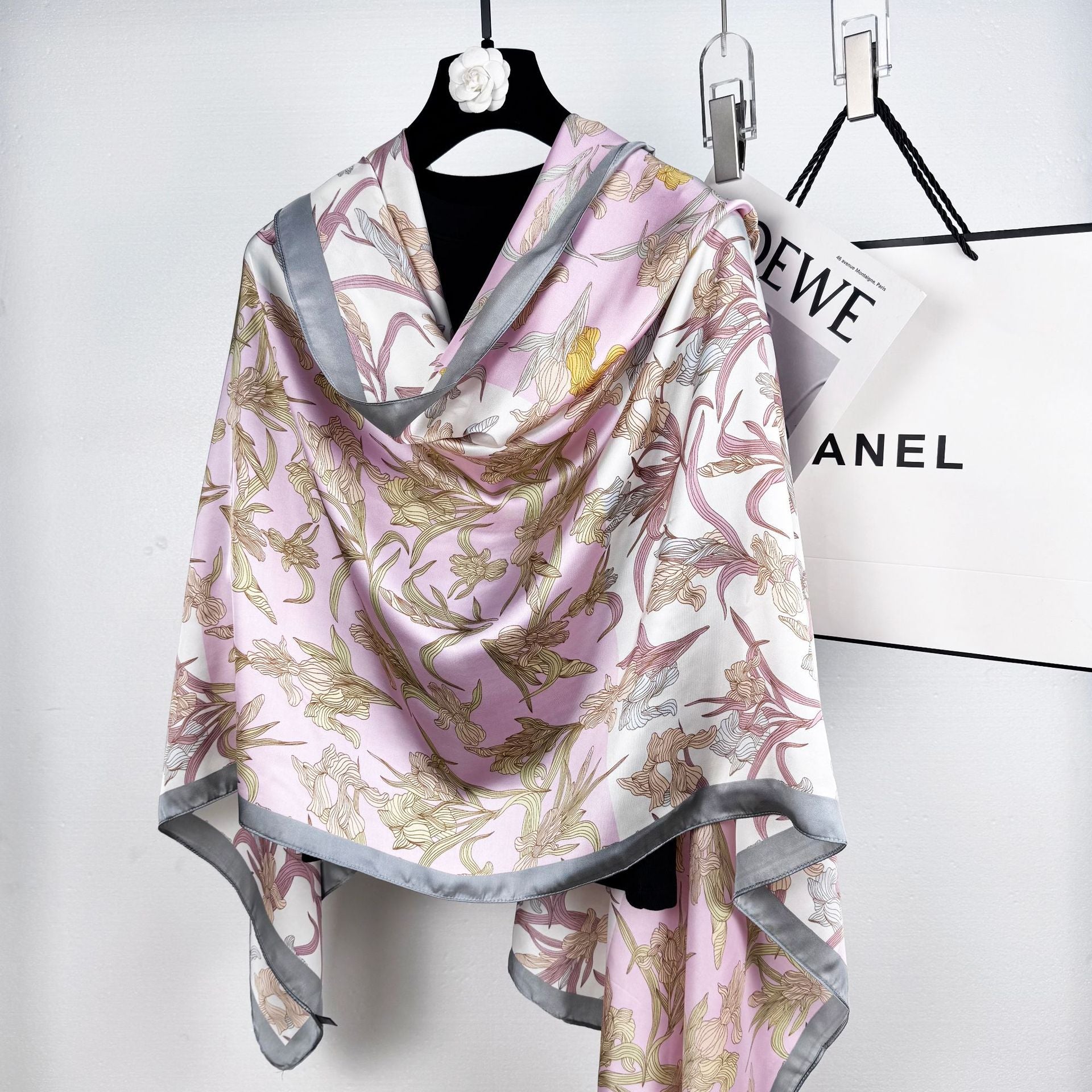 Simple and intellectual versatile brocade long silk scarf, fashionable women's decorative outer shawl travel and vacation scarf