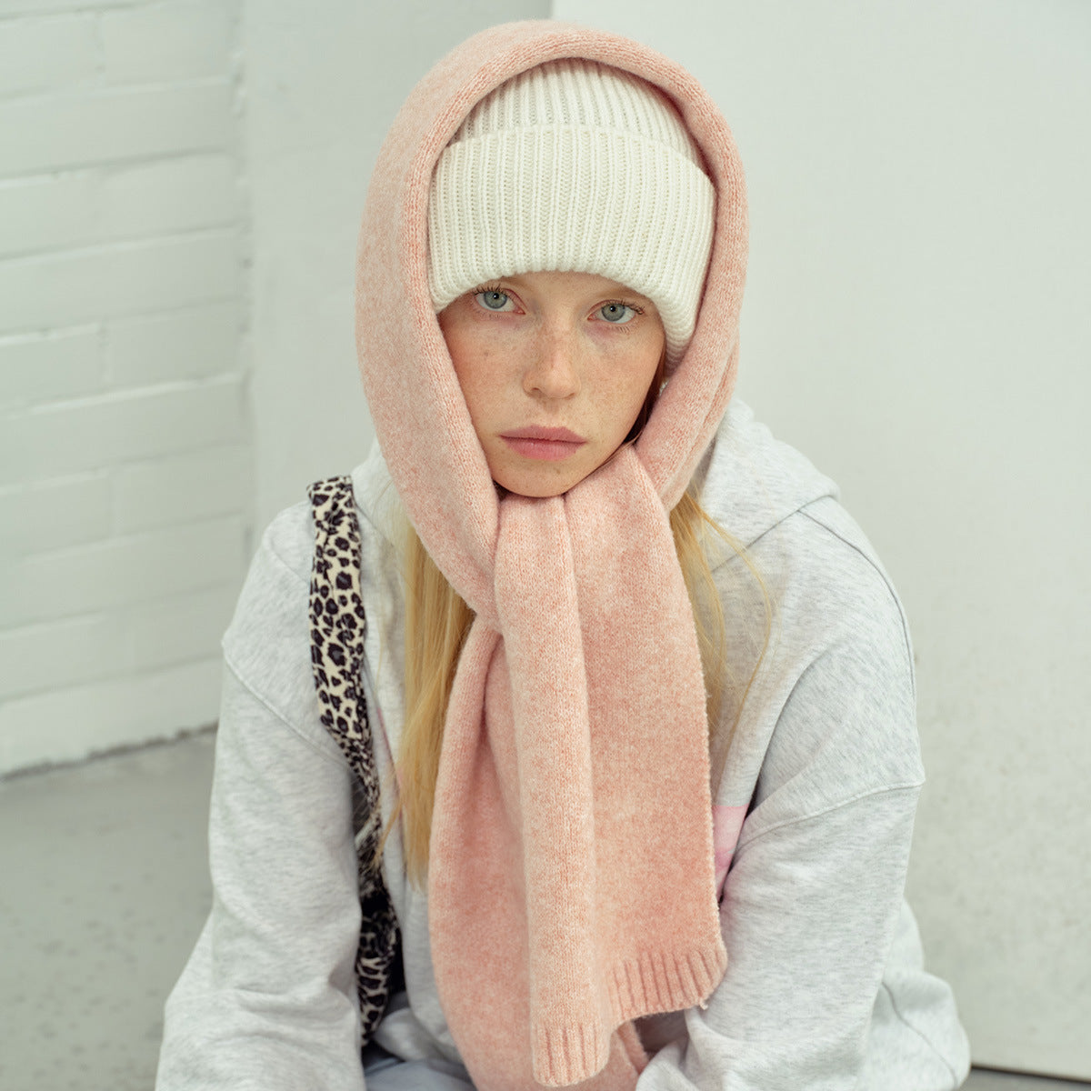 Classic basic wool blended soft waxy solid color flower knitted scarf women's winter cute wool scarf