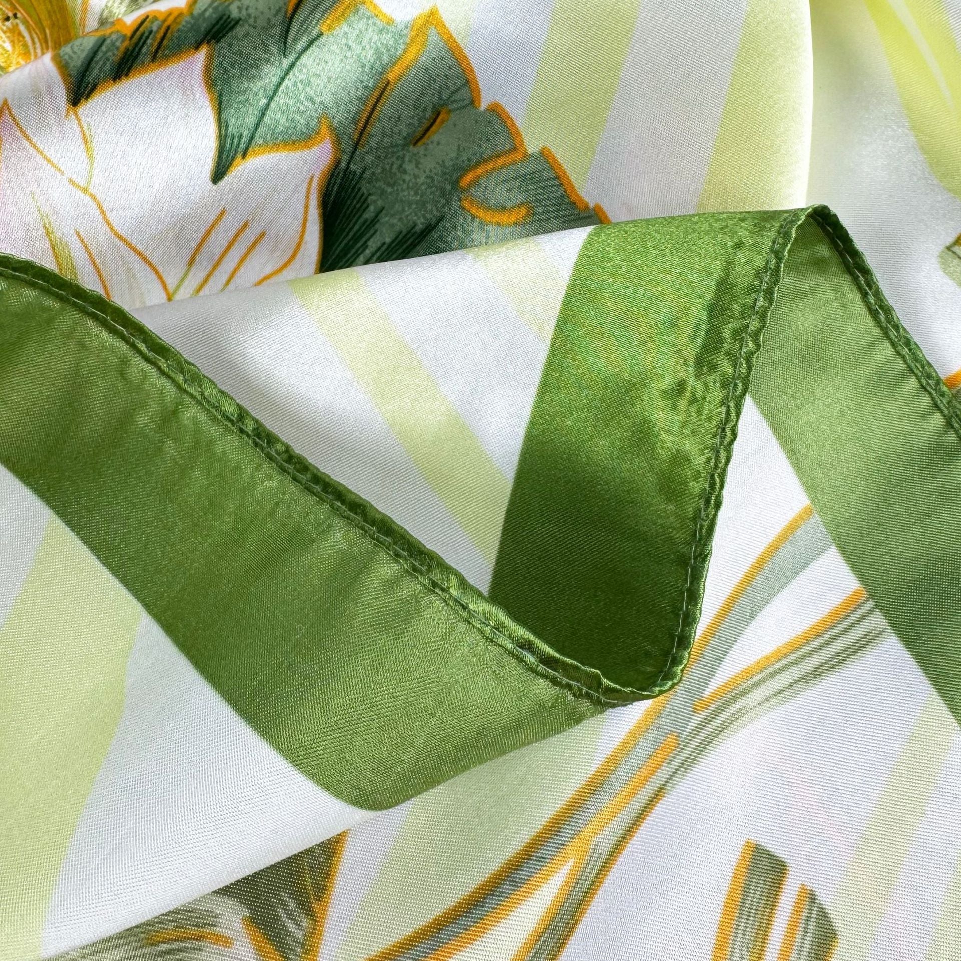 fresh plant lotus pod printed scarf 90 square scarf, simple and elegant women's decorative scarf headscarf
