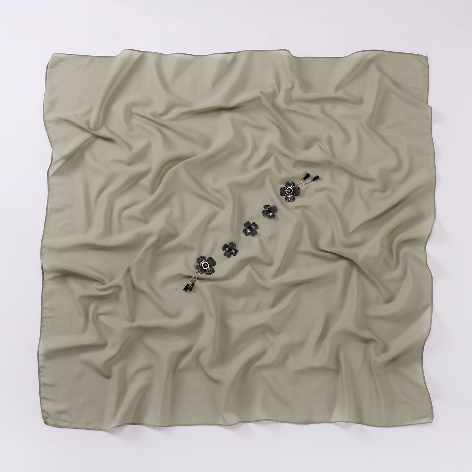 Flower chain rhinestone pearl chiffon square scarf 90 * 90cm headscarf Malaysia Hijab