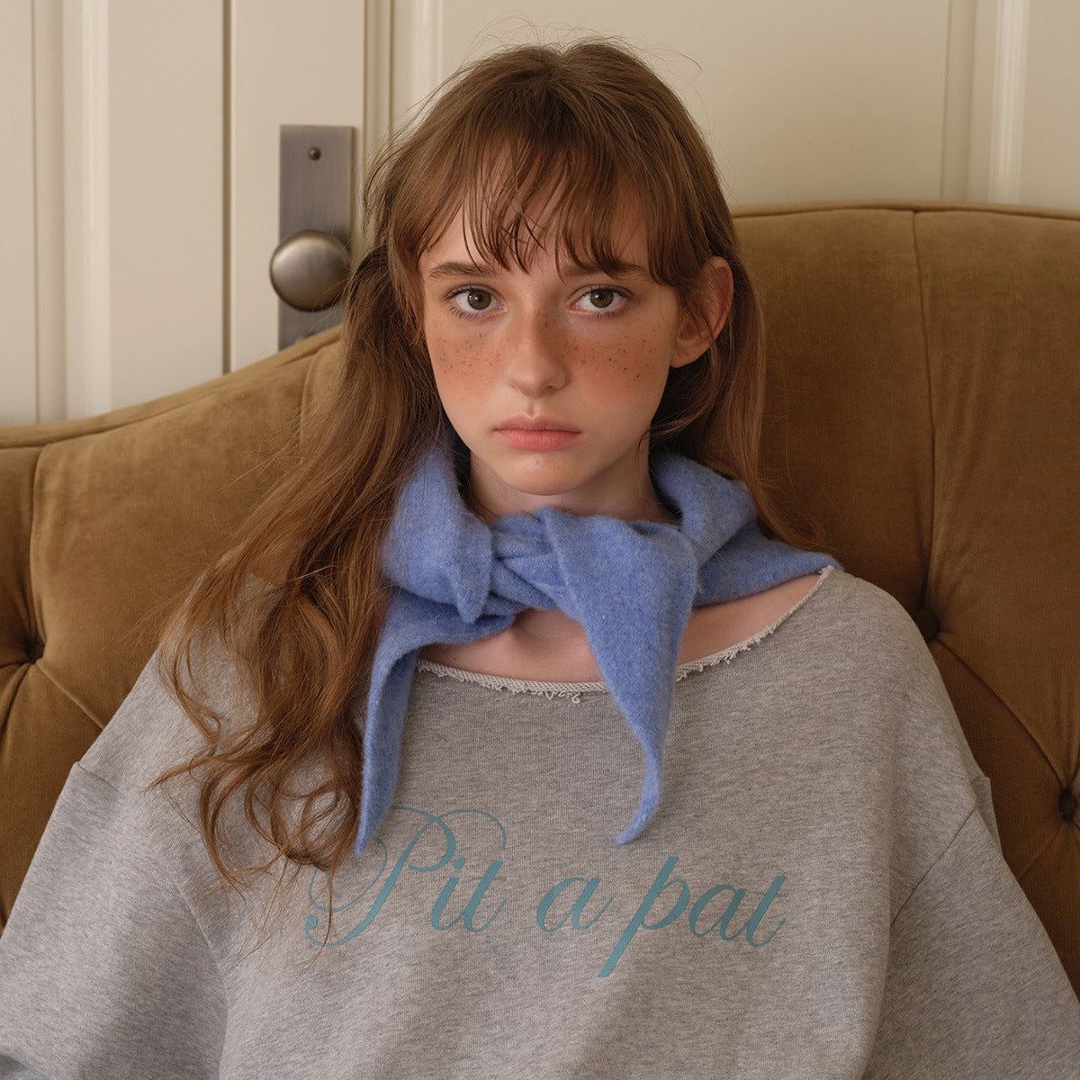 Contains 30 wool blended solid color knitted triangle scarf for women's autumn and winter Korean foreign small scarf headscarf dual-purpose