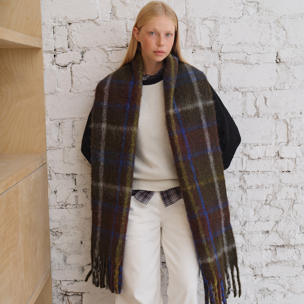 Wool blended plaid scarf women's winter enlarged shawl soft atmosphere coarse beard fringed plaid scarf