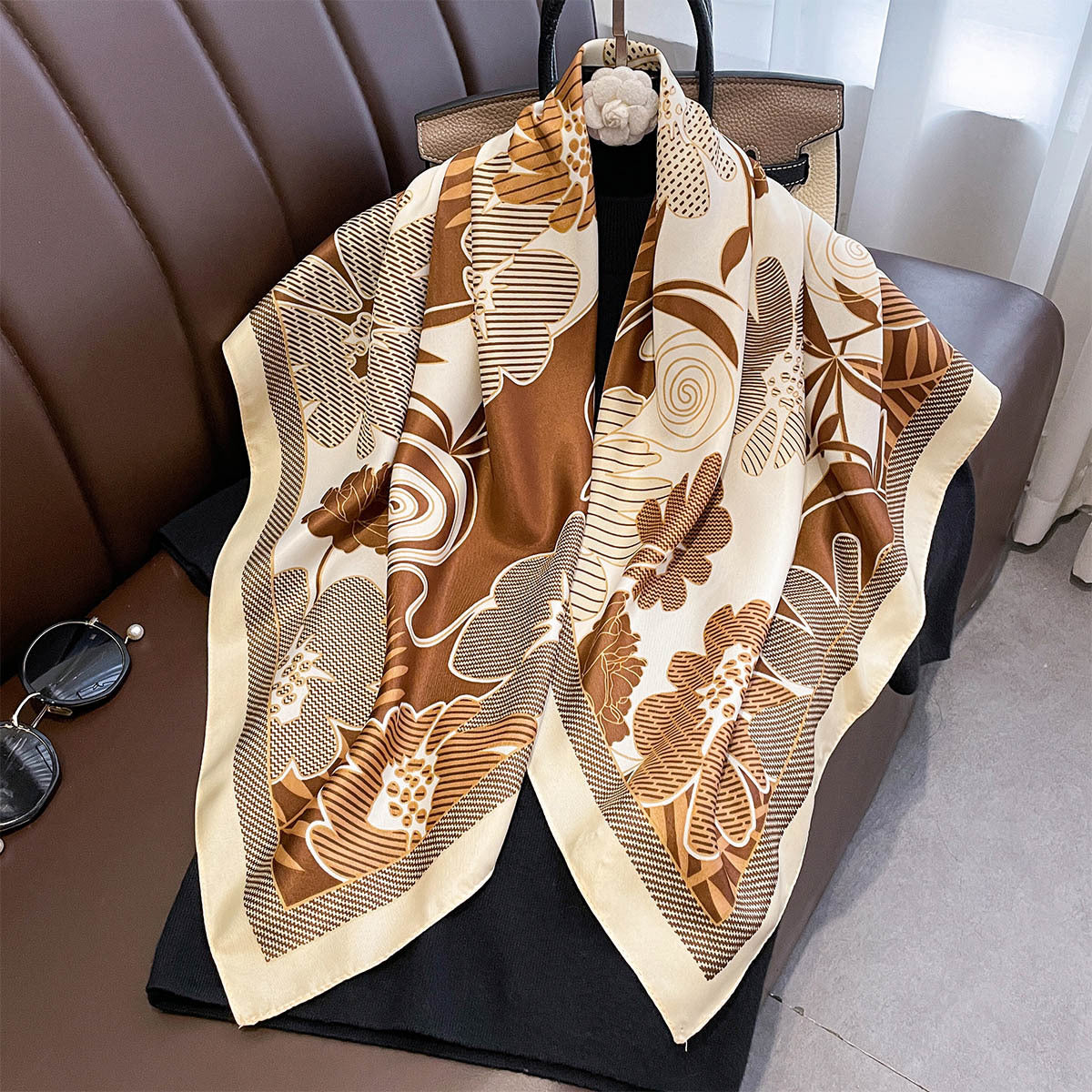 Spring and Autumn new retro flower printing simulation silk large square scarf women's French atmosphere professional twill shawl silk scarf