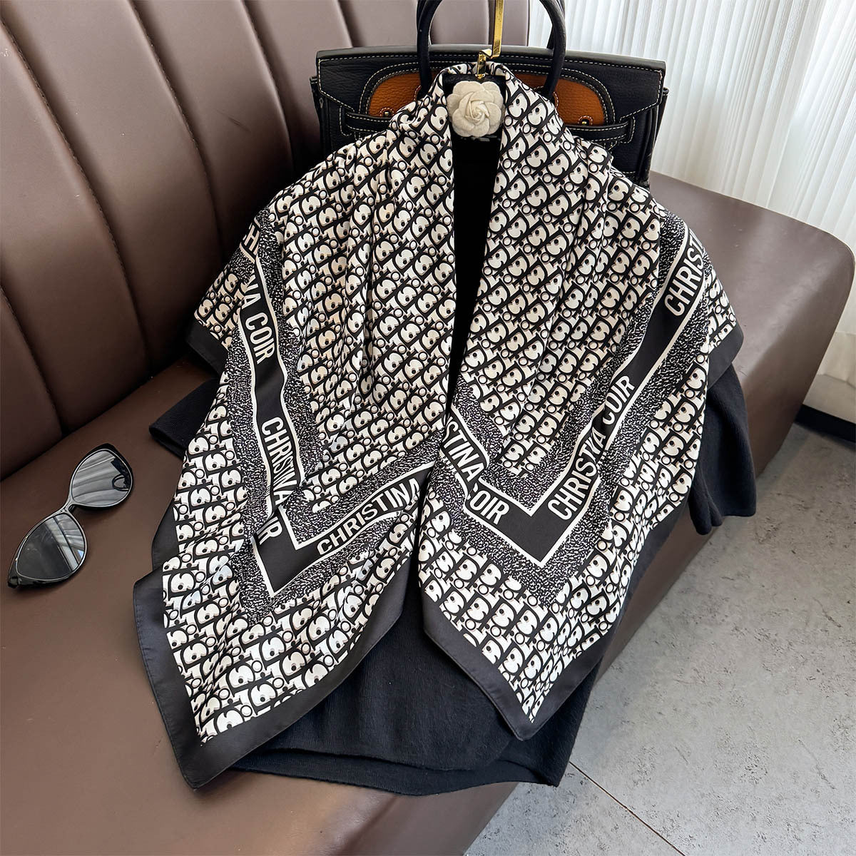 Fashion Letter D Home Printed Scarf Shawl 90cm Large Square Scarf Ladies Sunscreen Silk Scarf Headscarf