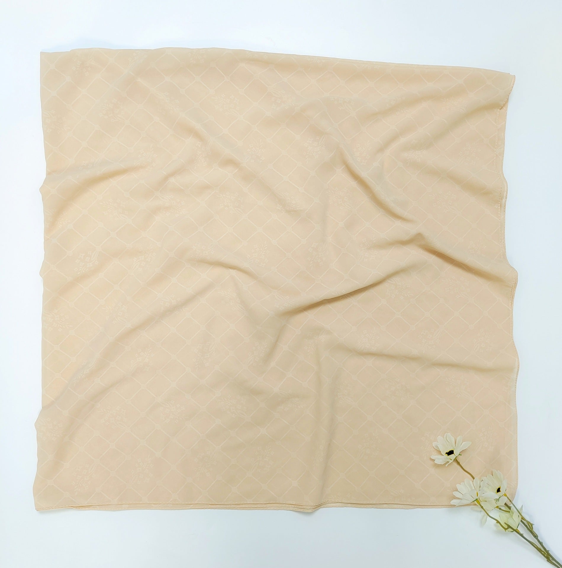 Customized various sizes Chiffon cotton polyester long scarf Square scarf Embossed printing Middle East headscarf