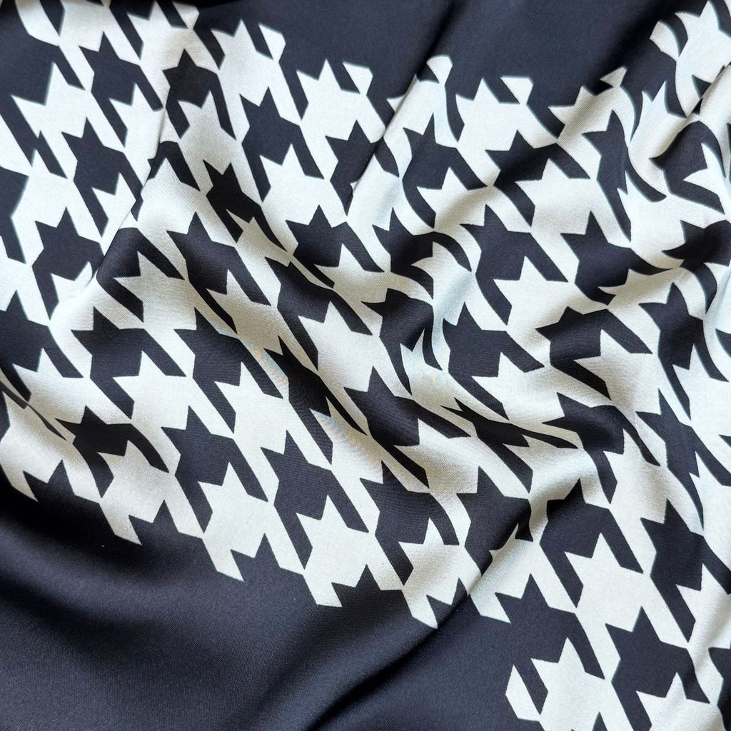 Simple and fashionable versatile thousand bird plaid simulation silk long silk scarf, ethnic headscarf women, outer shawl