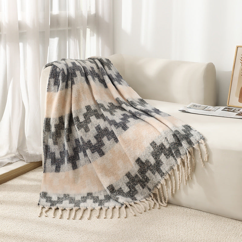 Blanket 2025 new European and American autumn and winter circle yarn imitation mohair thickened jacquard Great Wall shawl