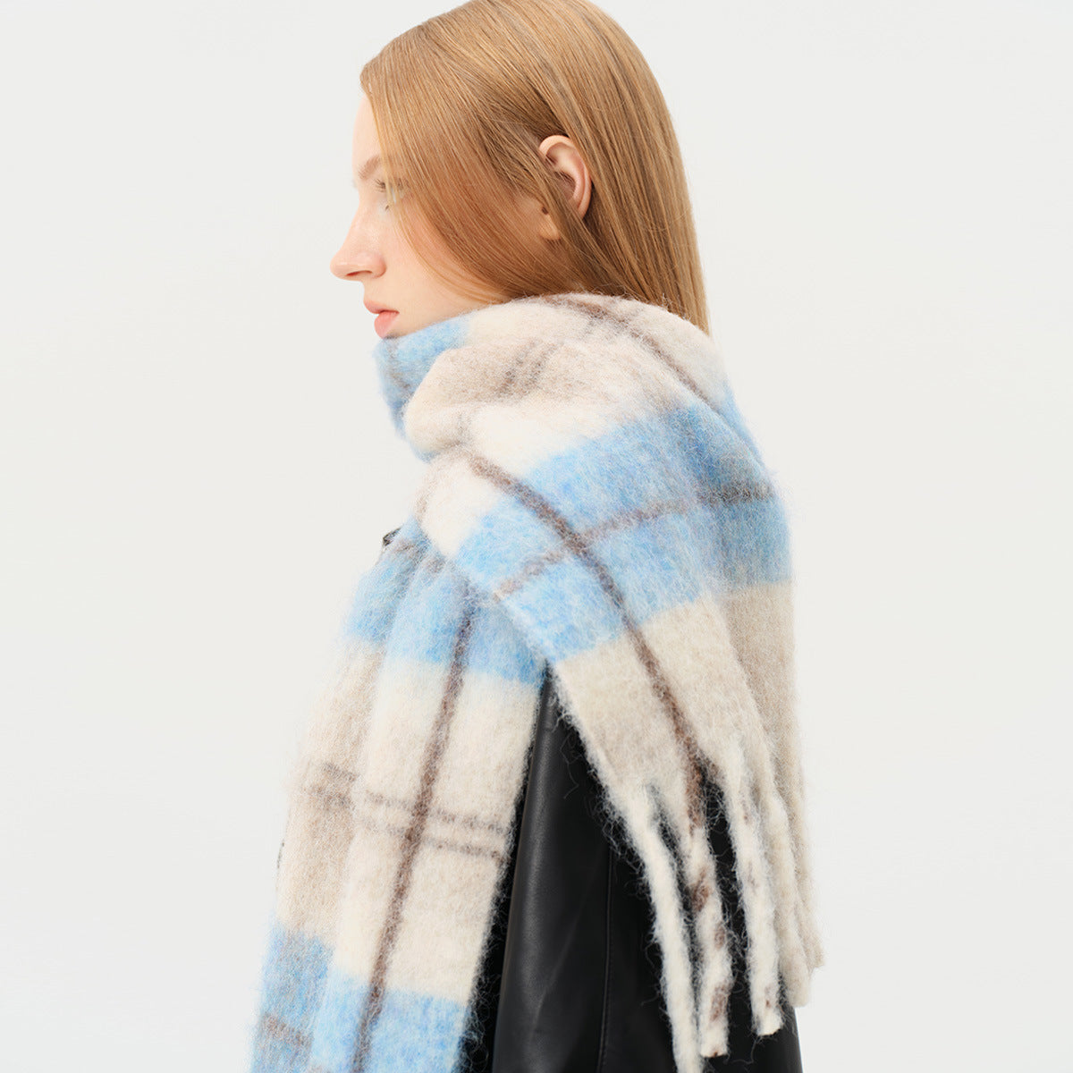 Niche wool blended light beige plaid scarf women's thickened Korean baidai wool scarf ins cross-border