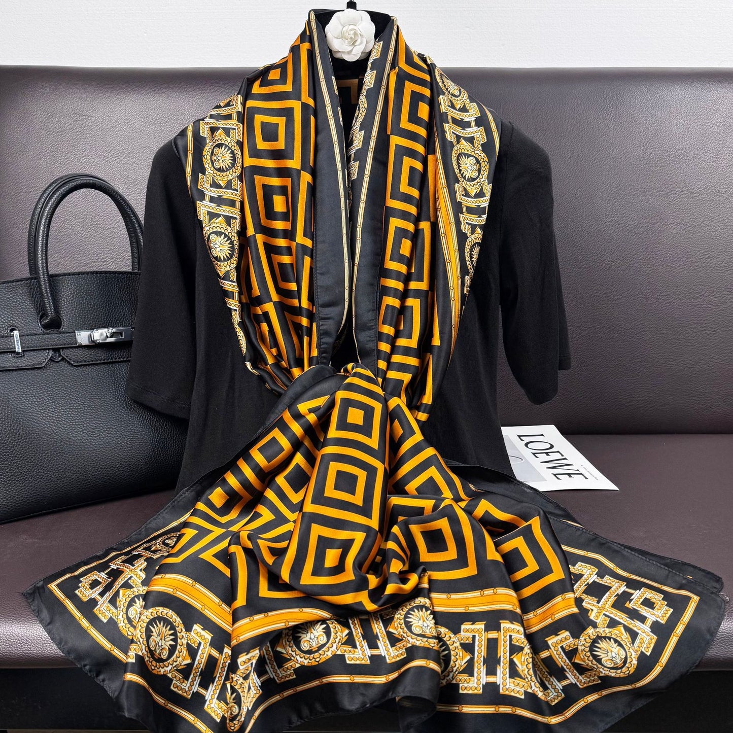 Spring new fashion versatile geometric return-shaped outer silk scarf, imitation silk women's travel and vacation sunscreen shawl