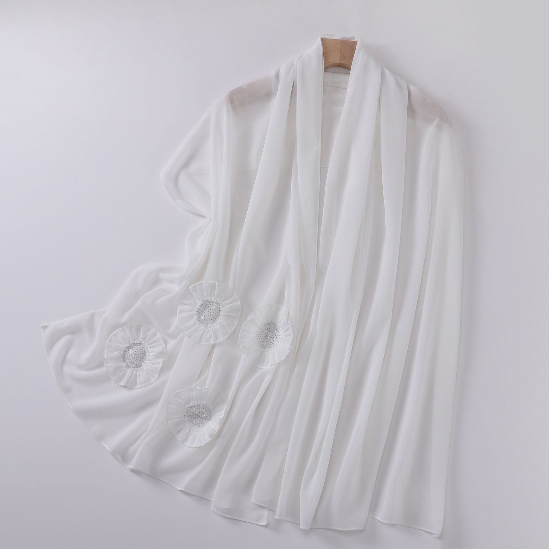 New pearl chiffon scarf circle hot diamond pleated lace long scarf Middle East Africa Malaysia headscarf